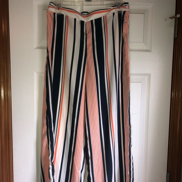 Flowy pants - Picture 1 of 2